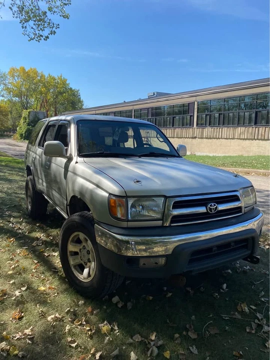 2000 Toyota 4Runner 3rd Gen - Image 2 of 8