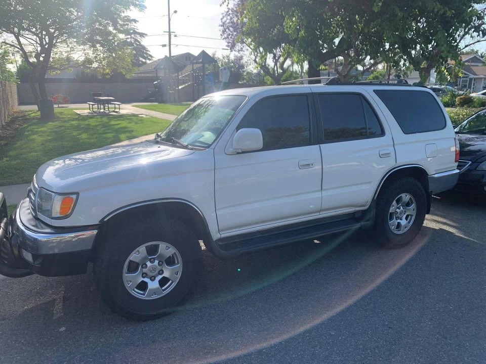 2000 Toyota 4Runner 3rd Gen - Image 3 of 8