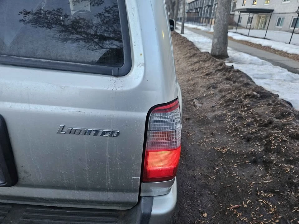 2000 Toyota 4Runner 3rd Gen - Image 9 of 16