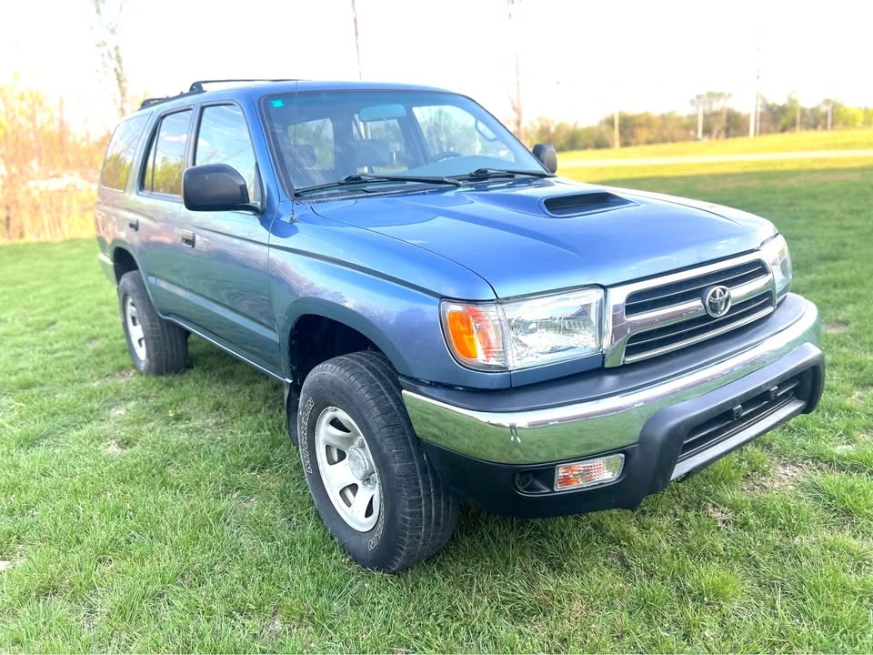2000 Toyota 4Runner 3rd Gen - Image 2 of 9