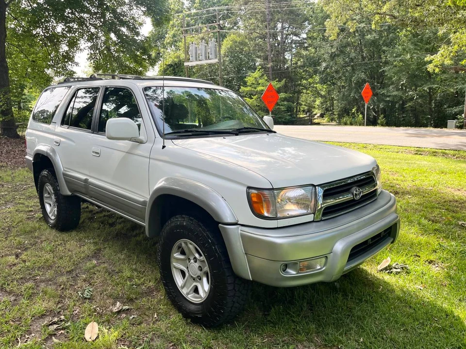 2000 Toyota 4Runner 3rd Gen - Image 3 of 11