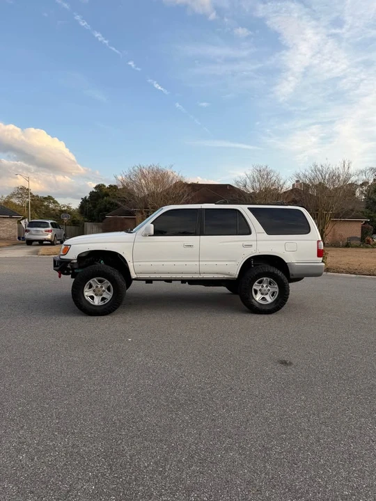 2000 Toyota 4Runner 3rd Gen - Image 2 of 18