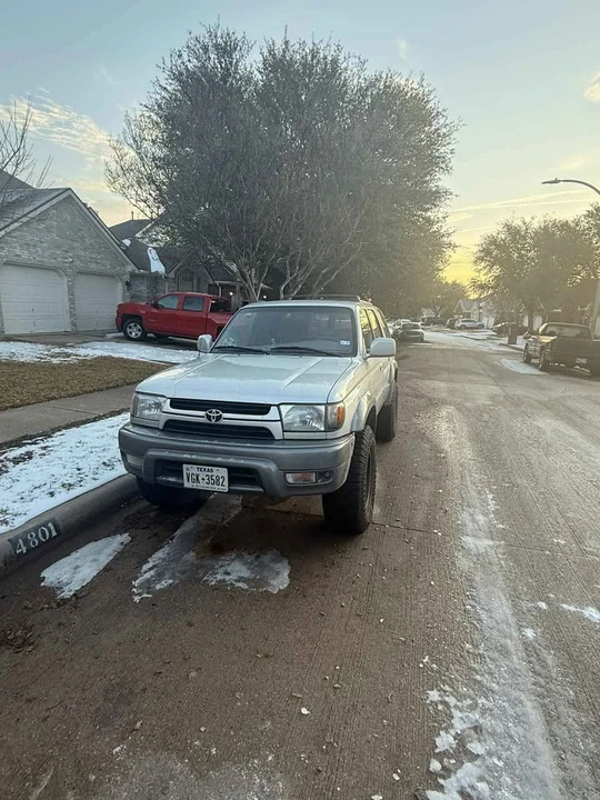 2000 Toyota 4Runner 3rd Gen - Image 2 of 8