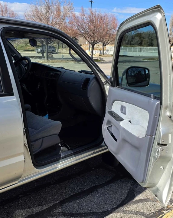 2000 Toyota 4Runner 3rd Gen - Image 11 of 19
