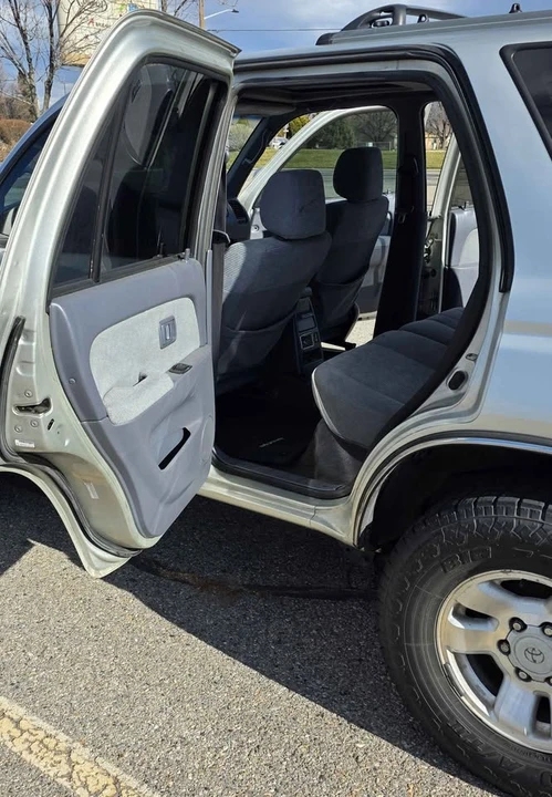 2000 Toyota 4Runner 3rd Gen - Image 10 of 19
