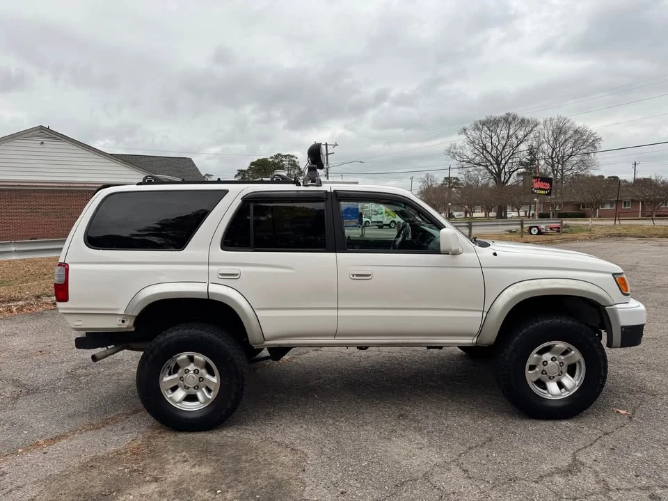 2000 Toyota 4Runner 3rd Gen - Image 3 of 12