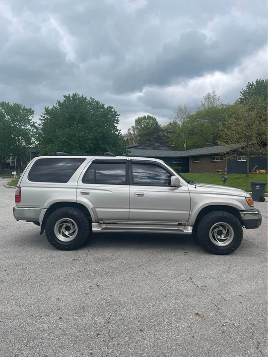 2000 Toyota 4Runner 3rd Gen - Image 2 of 14