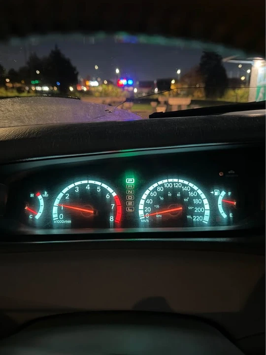 2000 Toyota Avalon 2nd Gen - Image 8 of 9