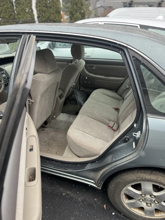 2000 Toyota Avalon 2nd Gen - Image 4 of 8