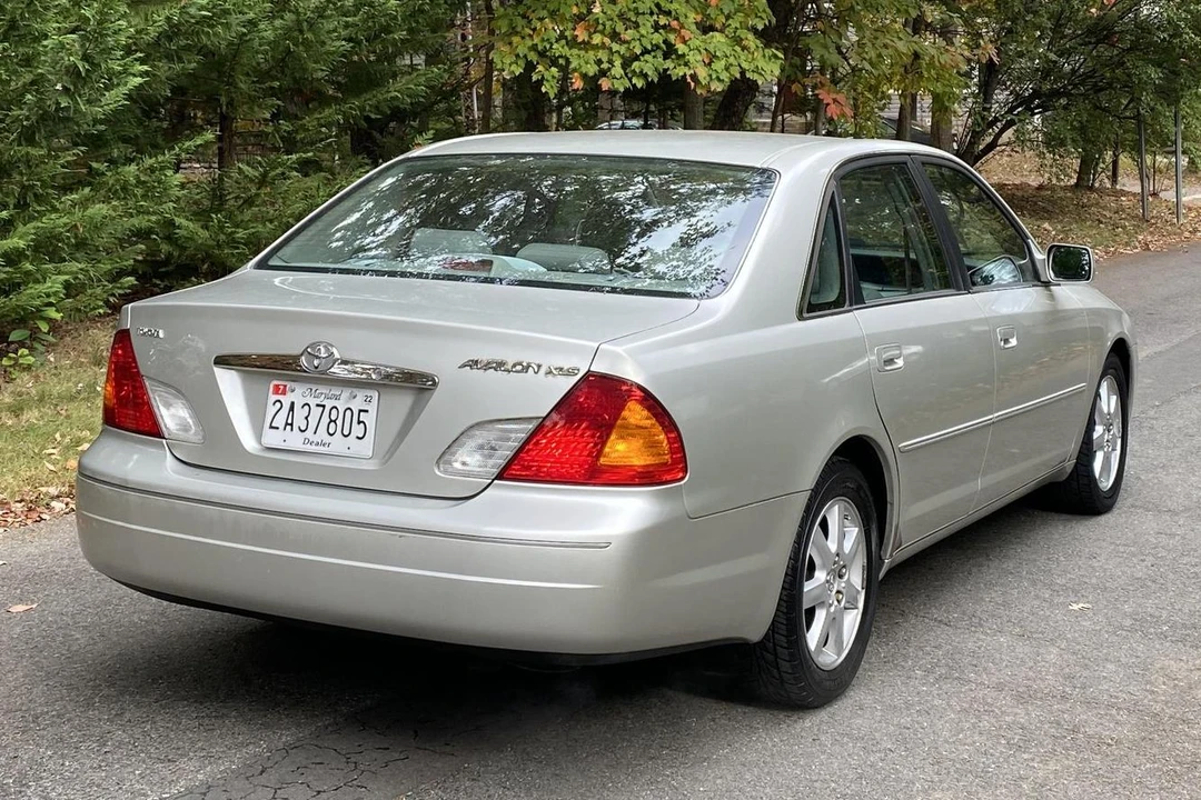 2000 Toyota Avalon 2nd Gen - Image 5 of 31