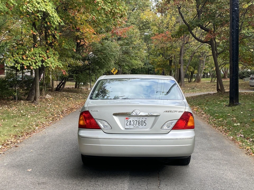 2000 Toyota Avalon 2nd Gen - Image 12 of 31