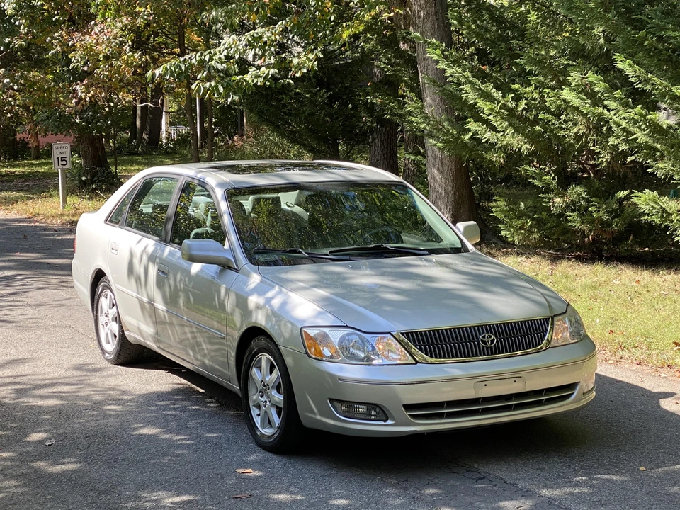 2000 Toyota Avalon 2nd Gen - Image 17 of 31