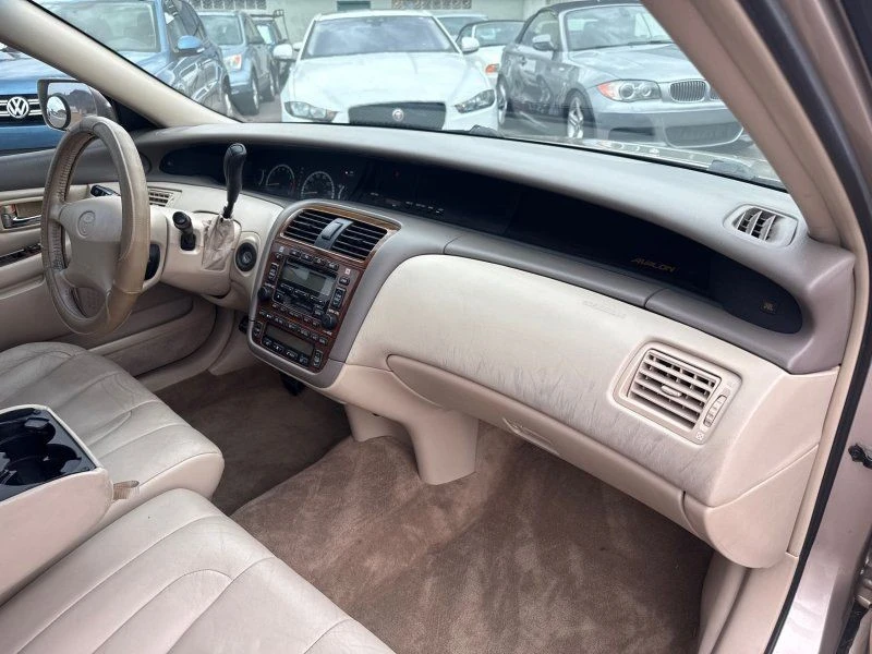 2000 Toyota Avalon 1st Gen - Image 18 of 20