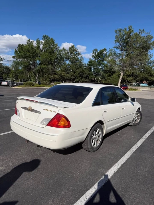 2000 Toyota Avalon 2nd Gen - Image 4 of 8