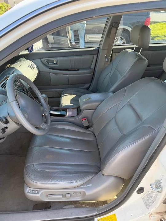 2000 Toyota Avalon 2nd Gen - Image 5 of 8