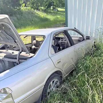2000 Toyota Camry Deluxe Sedan 4D