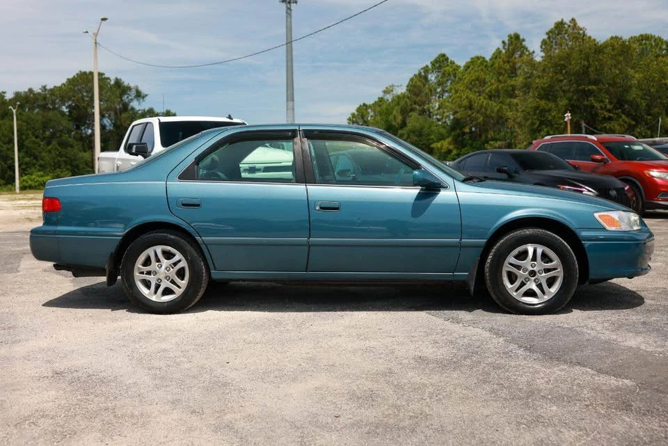 2000 Toyota Camry 4th Gen - Image 3 of 11