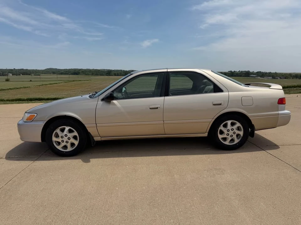 2000 Toyota Camry 4th Gen - Image 2 of 20