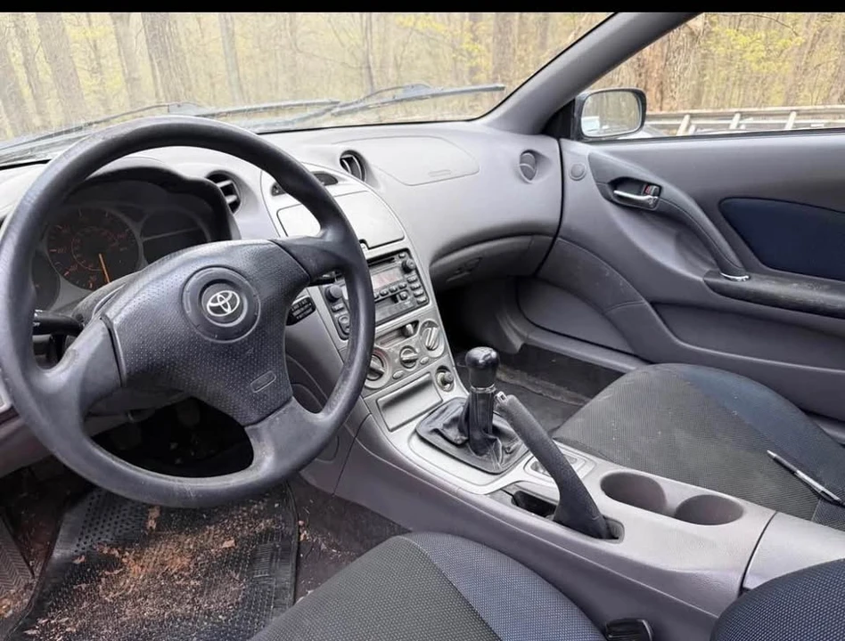 2000 Toyota Celica 7th Gen - Image 2 of 3