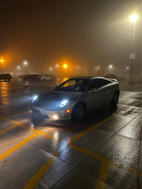 2000 Toyota Celica 7th Gen - Image 2 of 11