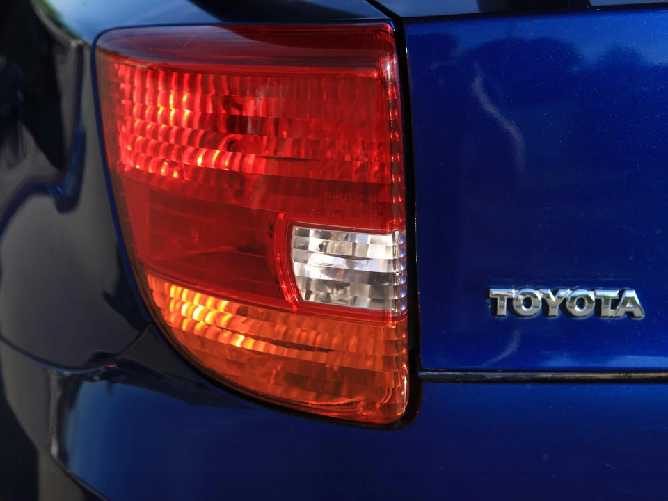 2000 Toyota Celica 7th Gen - Image 16 of 30
