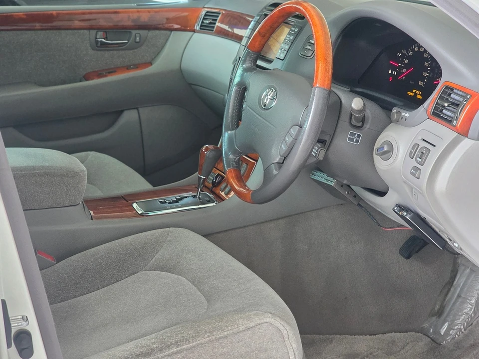 2000 Toyota Celsior 2nd Gen - Image 5 of 31