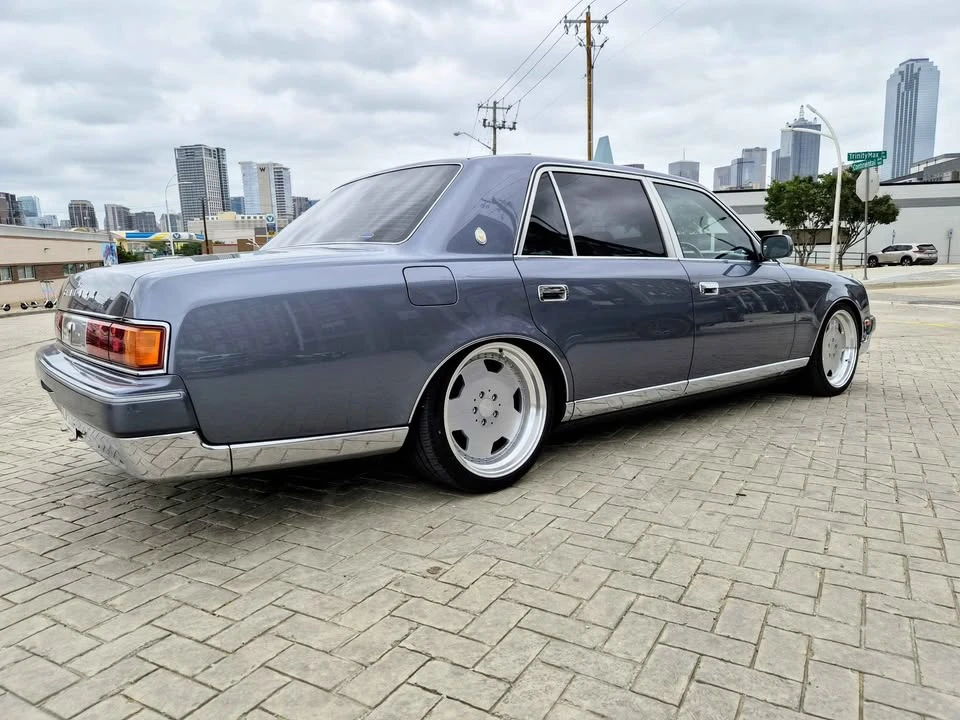 2000 Toyota Century 2nd Gen - Image 2 of 15