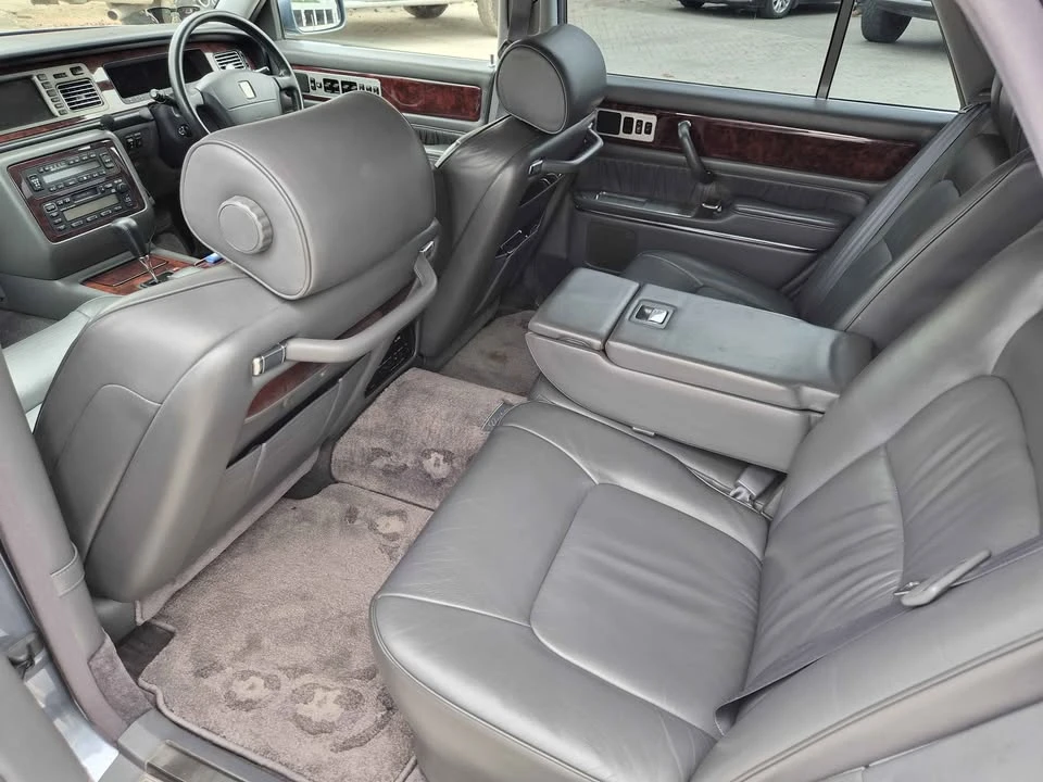 2000 Toyota Century 2nd Gen - Image 12 of 15