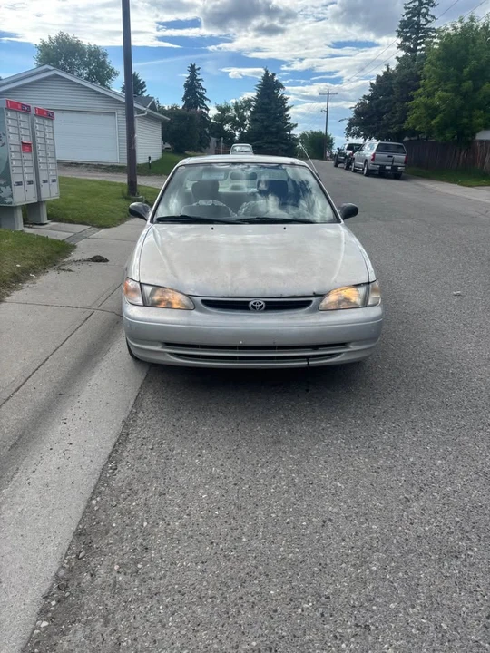 2000 Toyota Corolla 8th Gen - Image 2 of 9