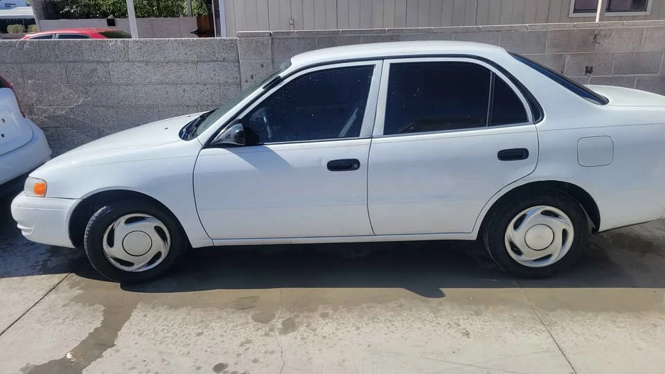 2000 Toyota Corolla 8th Gen - Image 2 of 3