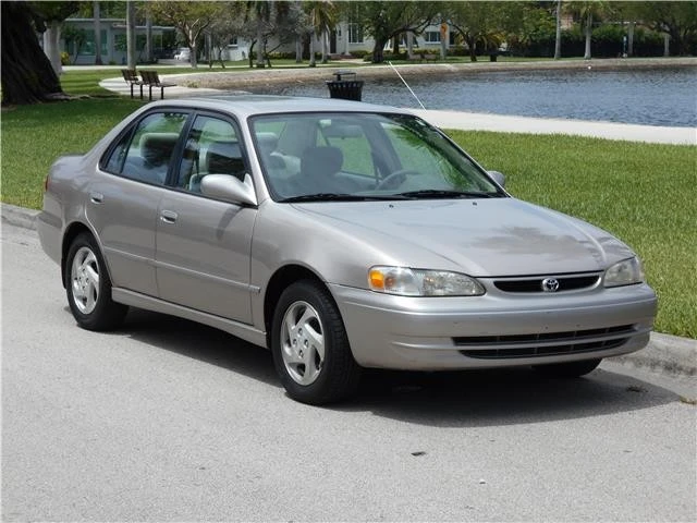 2000 Toyota Corolla 8th Gen - Image 2 of 12