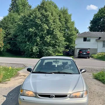 2000 Toyota Corolla