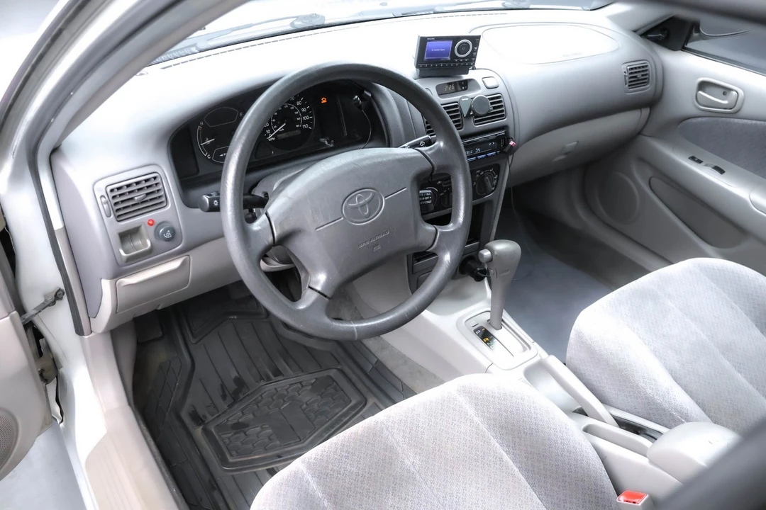 2000 Toyota Corolla 8th Gen - Image 5 of 12