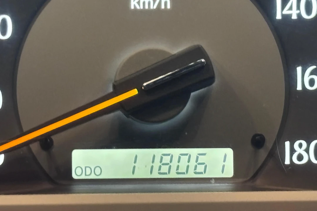 2000 Toyota Crown 11th Gen - Image 28 of 31