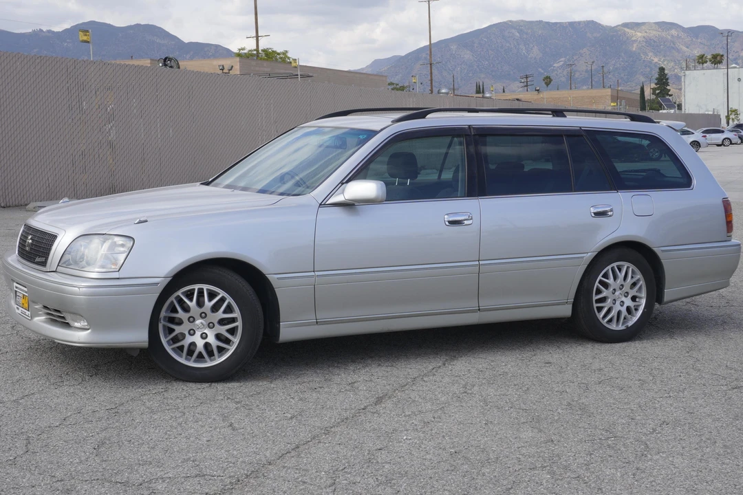 2000 Toyota Crown - Image 11 of 31