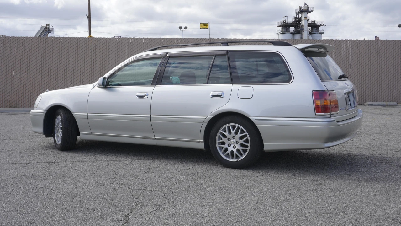 2000 Toyota Crown - Image 10 of 31
