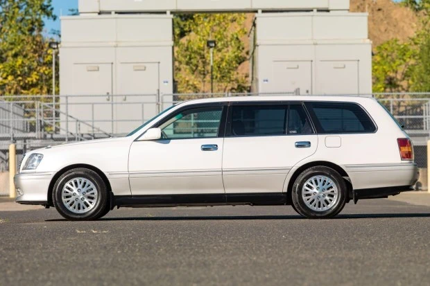2000 Toyota Crown 11th Gen - Image 3 of 7