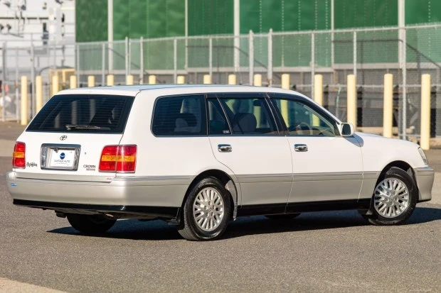 2000 Toyota Crown 11th Gen - Image 2 of 7