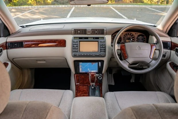 2000 Toyota Crown 11th Gen - Image 5 of 7