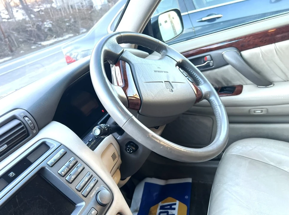 2000 Toyota Crown 10th Gen - Image 15 of 31