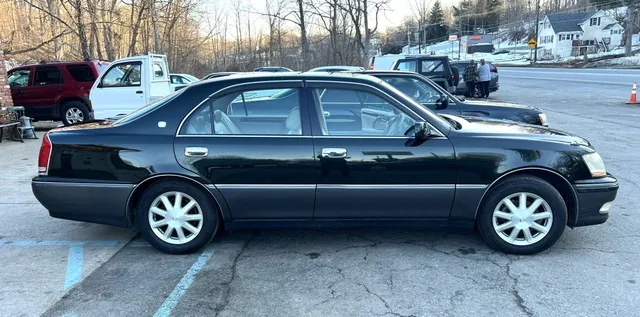 2000 Toyota Crown Majesta