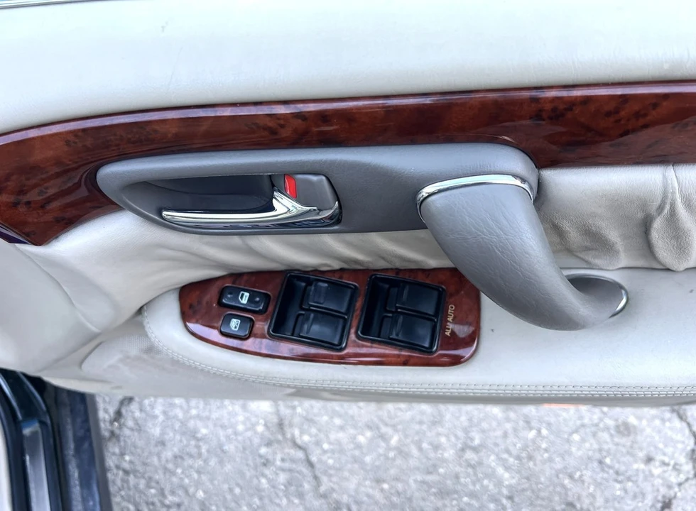 2000 Toyota Crown 11th Gen - Image 28 of 31