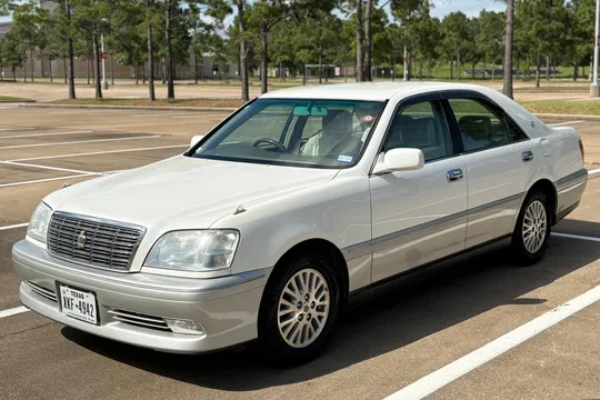 2000 Toyota Crown Royal Saloon
