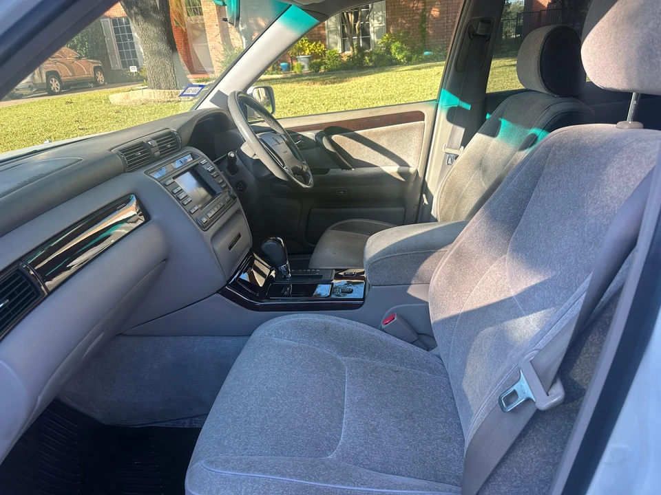 2000 Toyota Crown - Image 30 of 31