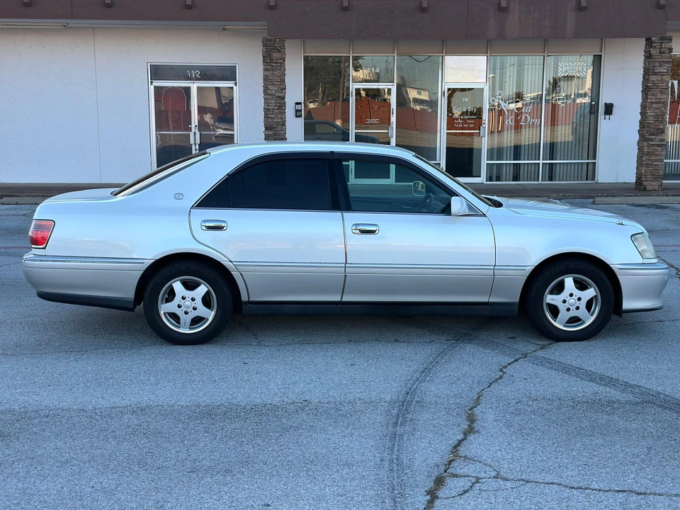 2000 Toyota Crown - Image 8 of 31