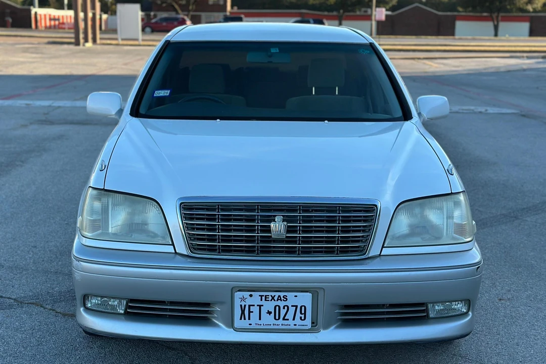 2000 Toyota Crown - Image 2 of 31