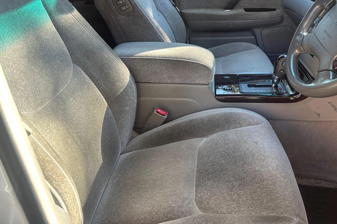 2000 Toyota Crown - Image 26 of 31