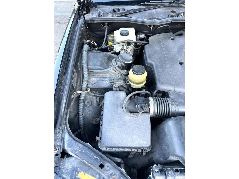 2000 Toyota Crown 10th Gen - Image 15 of 31