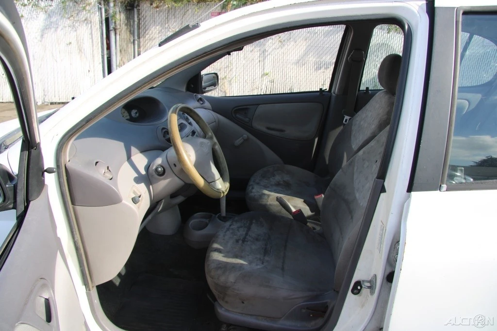2000 Toyota Echo - Image 15 of 21