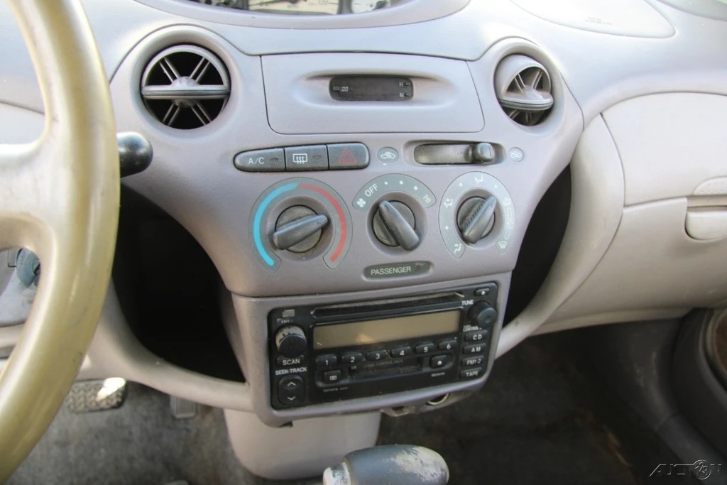 2000 Toyota Echo - Image 18 of 21